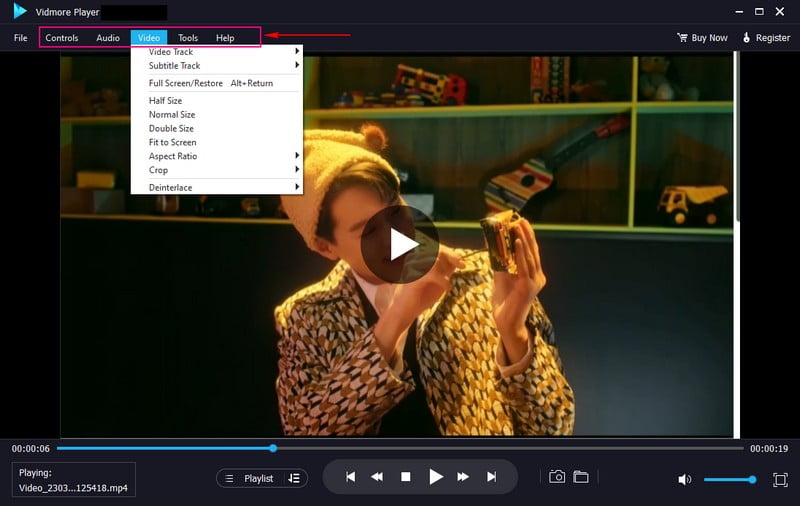 画面上部のメニューバーに移動する